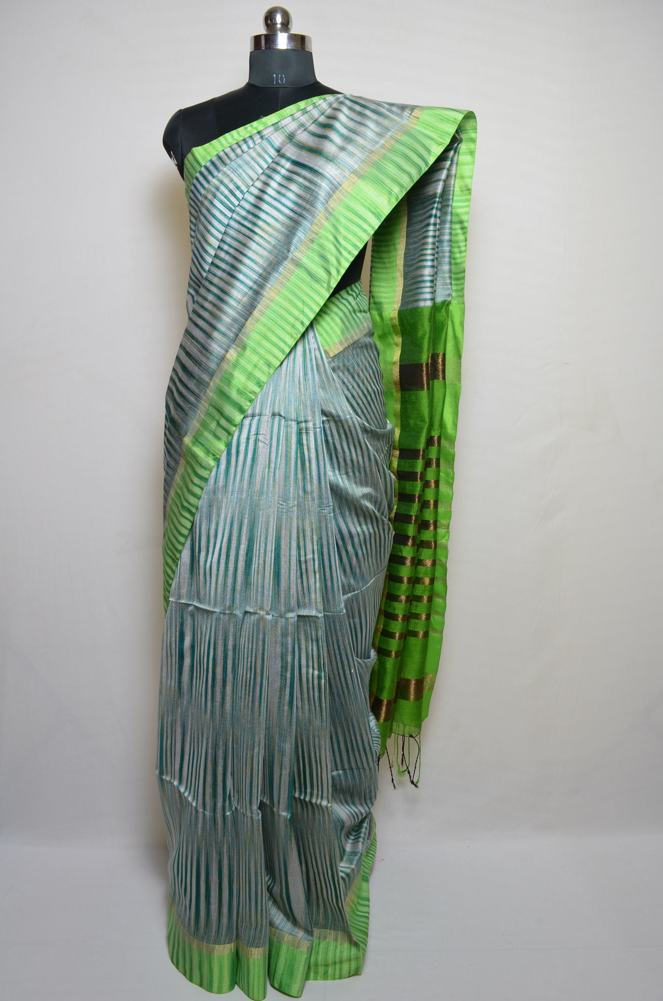 Parrot Green, Pure Handloom Silk Saree Contrast Matching Pink Pallu & Pink Blouse