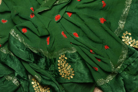 green red bandhani saree