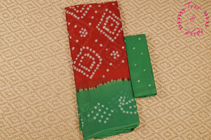 Picture of Red and Green Tie and Dye Bandhani Cotton Saree